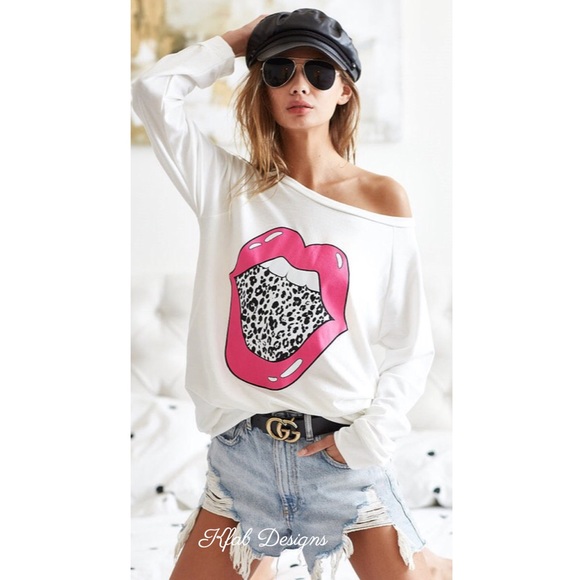 Tops - ❤️LAST! Soft! Lips! Loose Fit Wide Neck Sweatshirt